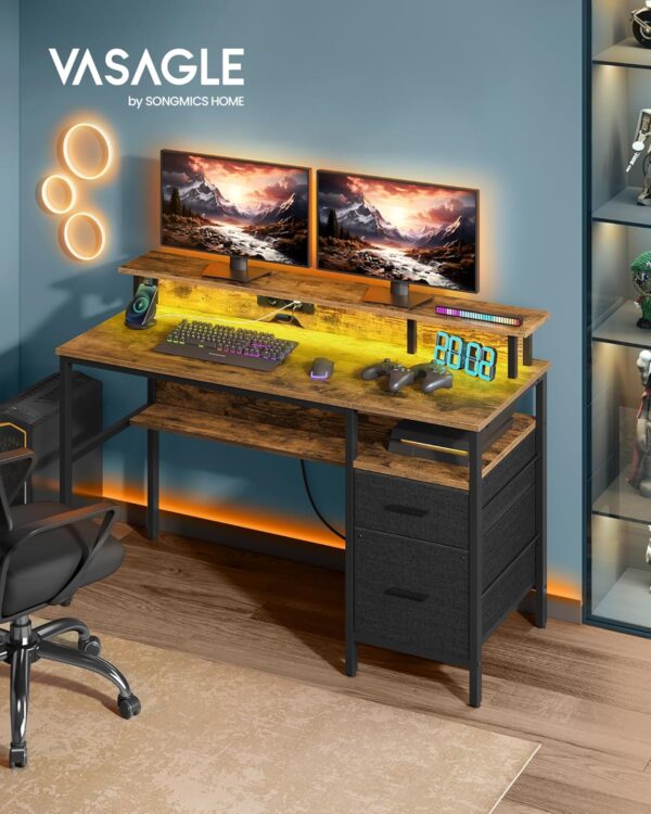 VASAGLE Schreibtisch mit Monitorständer, LED‑Beleuchtung, USB‑Ports & Steckdose